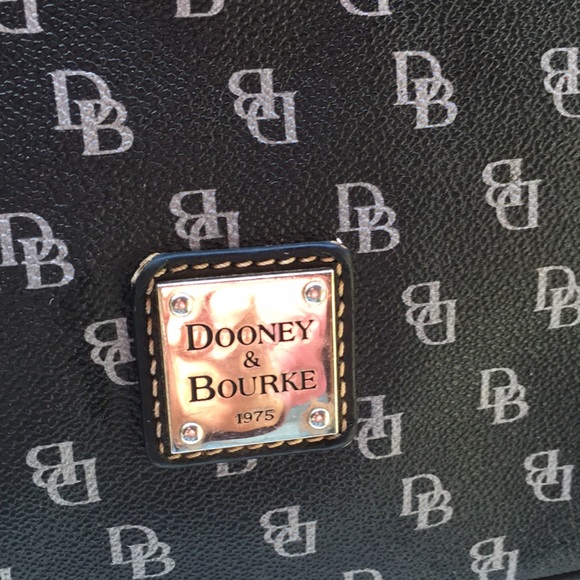 “ DOONEY & BOURKE “ HOBO STYLE BLACK PURSE - Picture 2 of 13